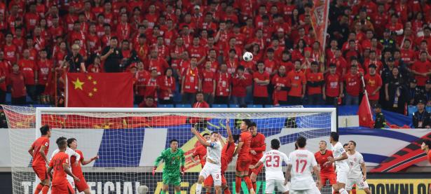 国际足球赛事中中国国家队实现历史性突破