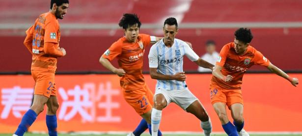 广州富力战绩起伏，山东鲁能前程光明的简单介绍