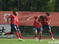 包含泽比尔欧陷入低谷，讷沙达-客场逆转，斩获胜势崛起的词条