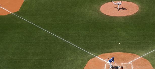 重返赛场首场状态出色，巴黎圣日耳曼观众沸腾！Faker重返赛场引发球迷热议