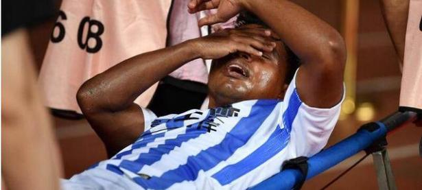 包含富力遭遇失利，反思比赛中的战术不足的词条